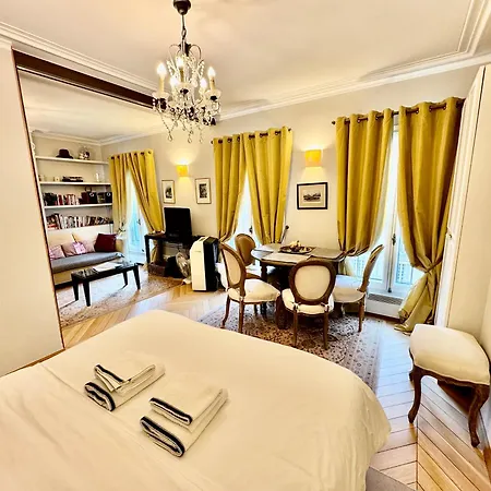 Chablis 27 Avenue De La Bourdonnais 75007 Apartment *
