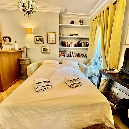 Chablis 27 Avenue De La Bourdonnais 75007 Apartment Paris