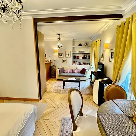 Apartment Chablis 27 Avenue De La Bourdonnais 75007 Paris