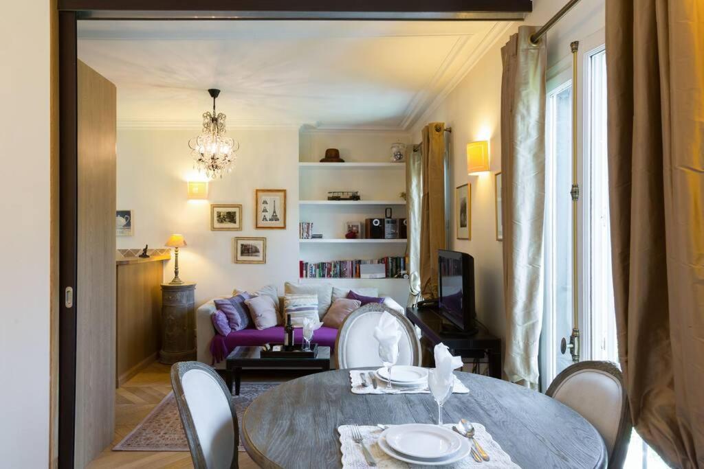 Apartment Chablis 27 Avenue De La Bourdonnais 75007 Paris