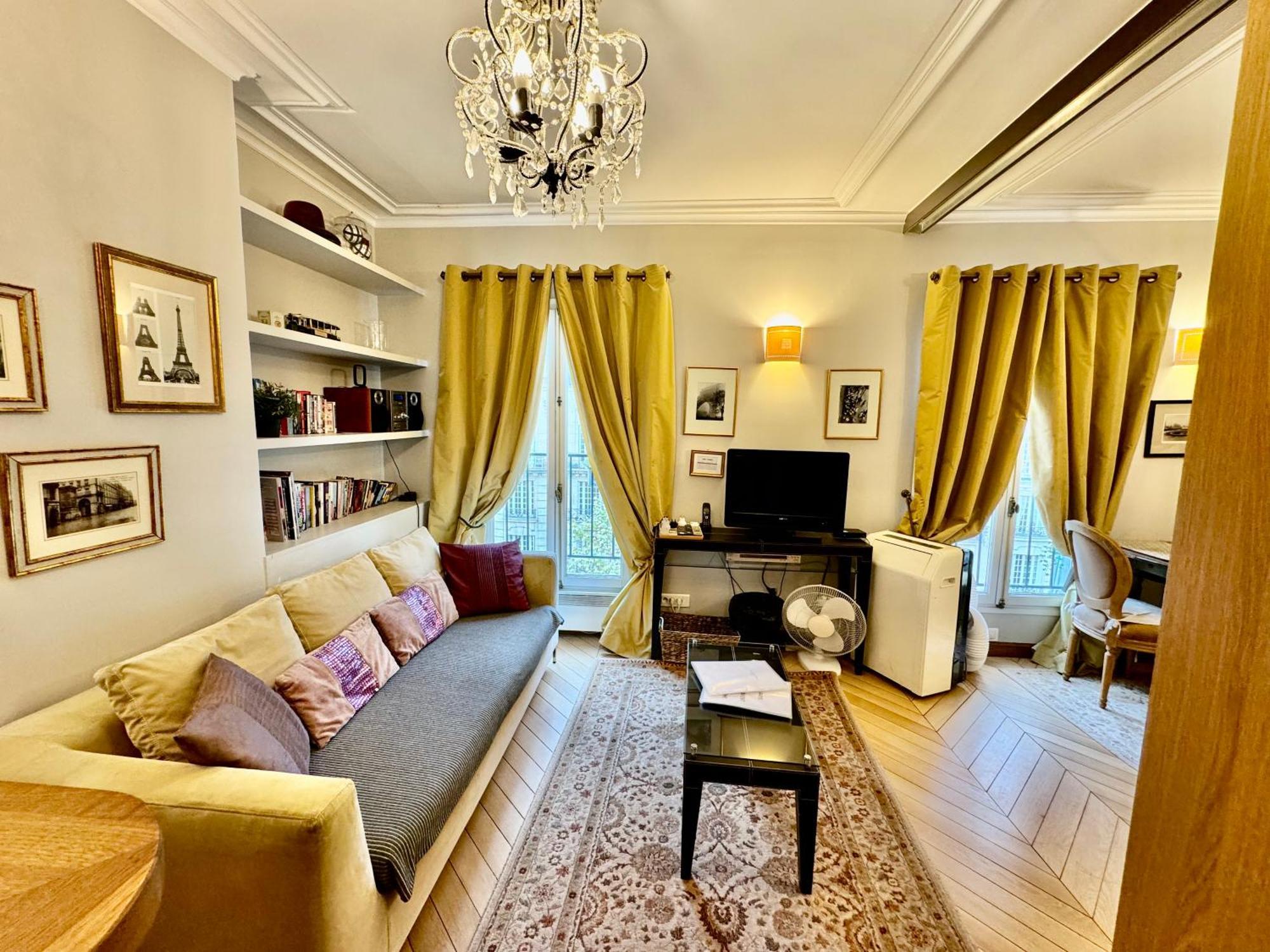 Apartment Chablis 27 Avenue De La Bourdonnais 75007 *