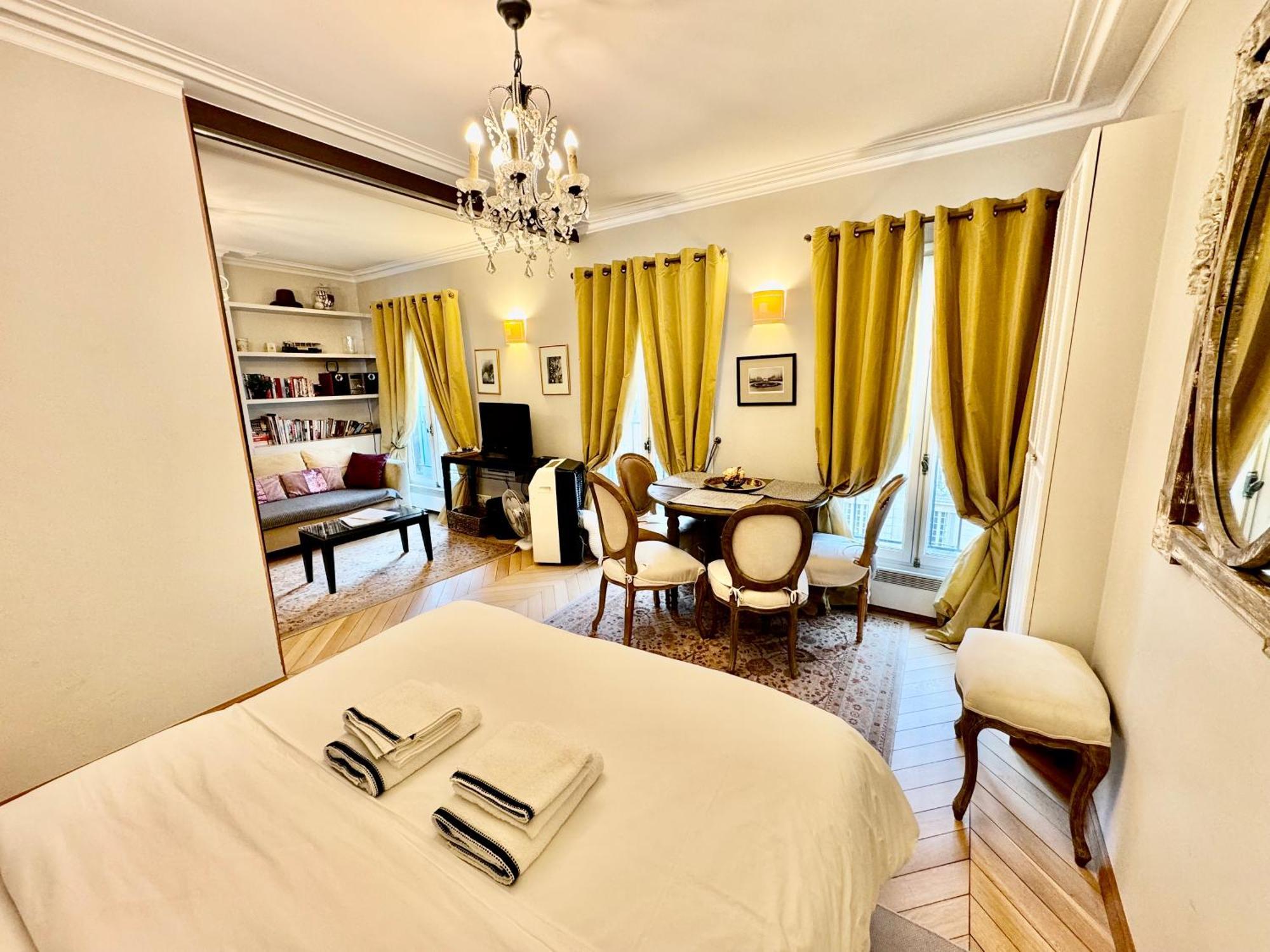 Chablis 27 Avenue De La Bourdonnais 75007 Appartamento *