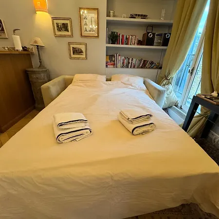 Chablis 27 Avenue De La Bourdonnais 75007 Parigi